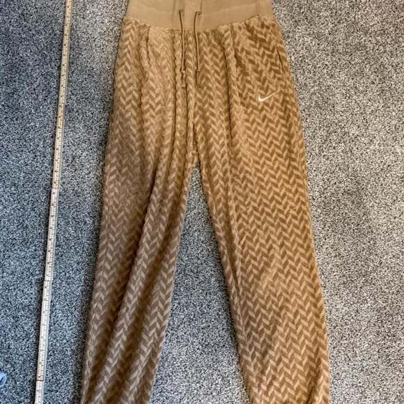 Nike Pants - Nike Brown Chevron Pattern Joggers